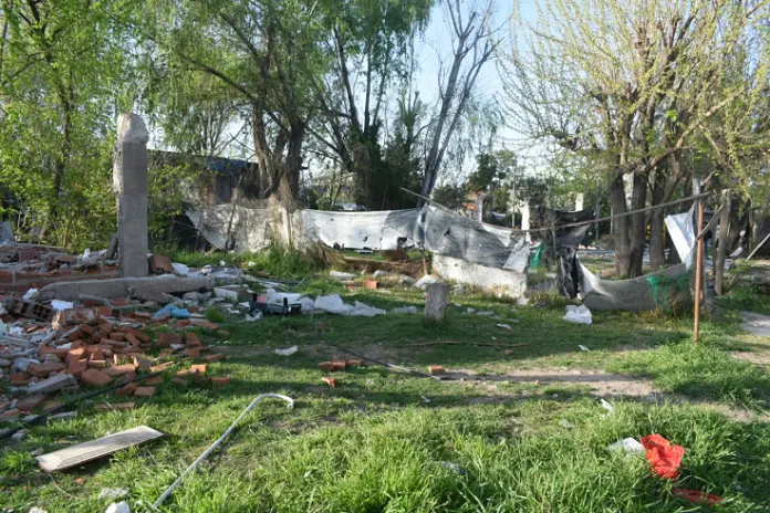 Limpieza de Terreno con Escombros en Rincón de Milberg, Tigre - imagen 1